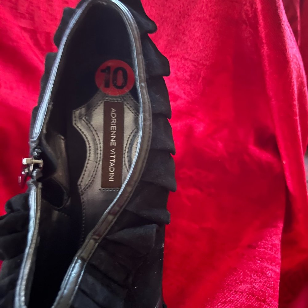 Adrienne Vittadini Black Suede  Booties/ Size 10